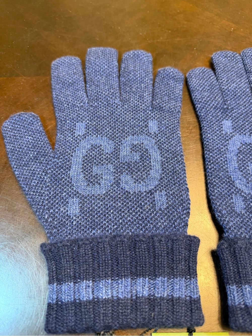 New Authentic Gucci GG Logo Cashmere Gloves Blue Size L - Picture 4 of 15